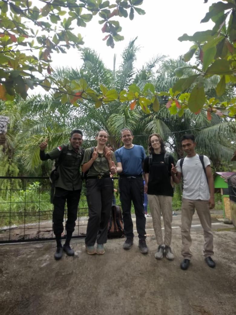 Magpie Homestay & Jungle Trekking Only For Guest Trekking With Us 부킷 라왕 외부 사진