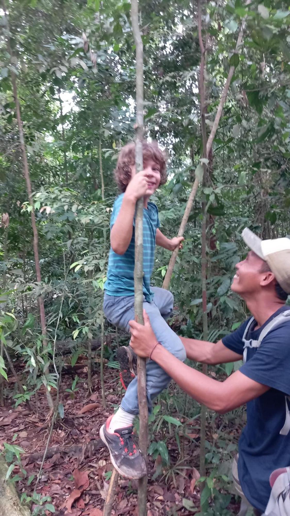 Magpie Homestay & Jungle Trekking Only For Guest Trekking With Us 부킷 라왕 외부 사진